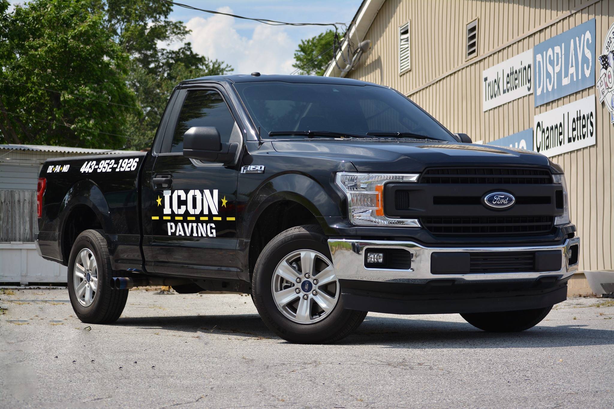 Icon Paving truck